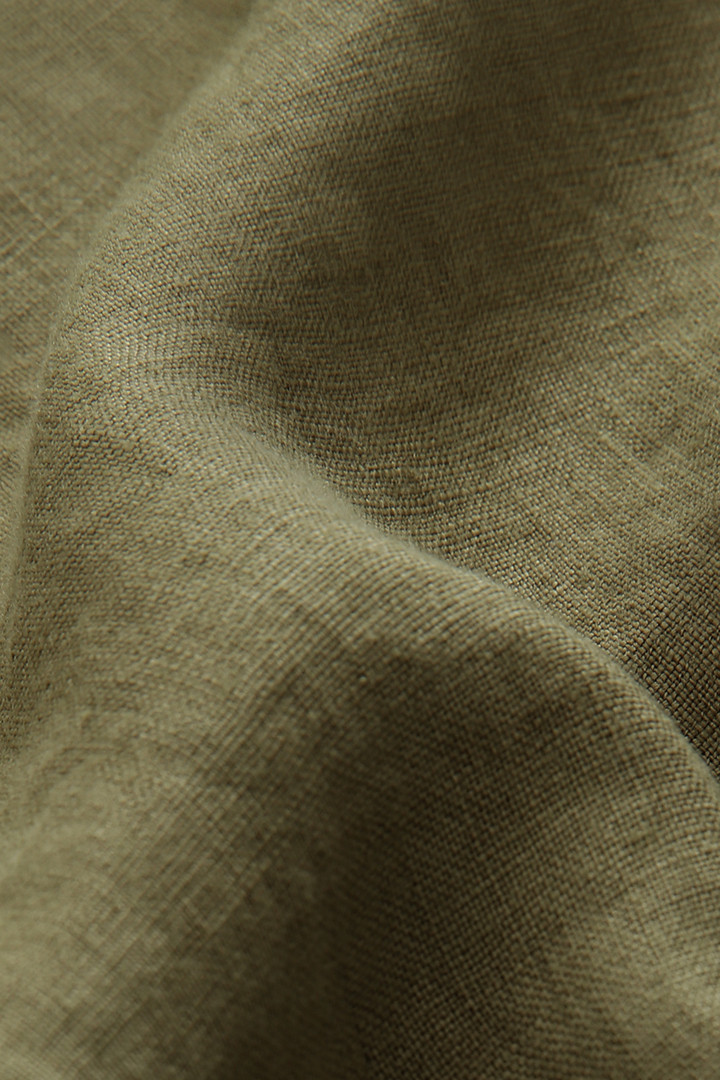 Camisa de puro lino teñida en prenda con cuello mao verde photo 9 | Woolrich