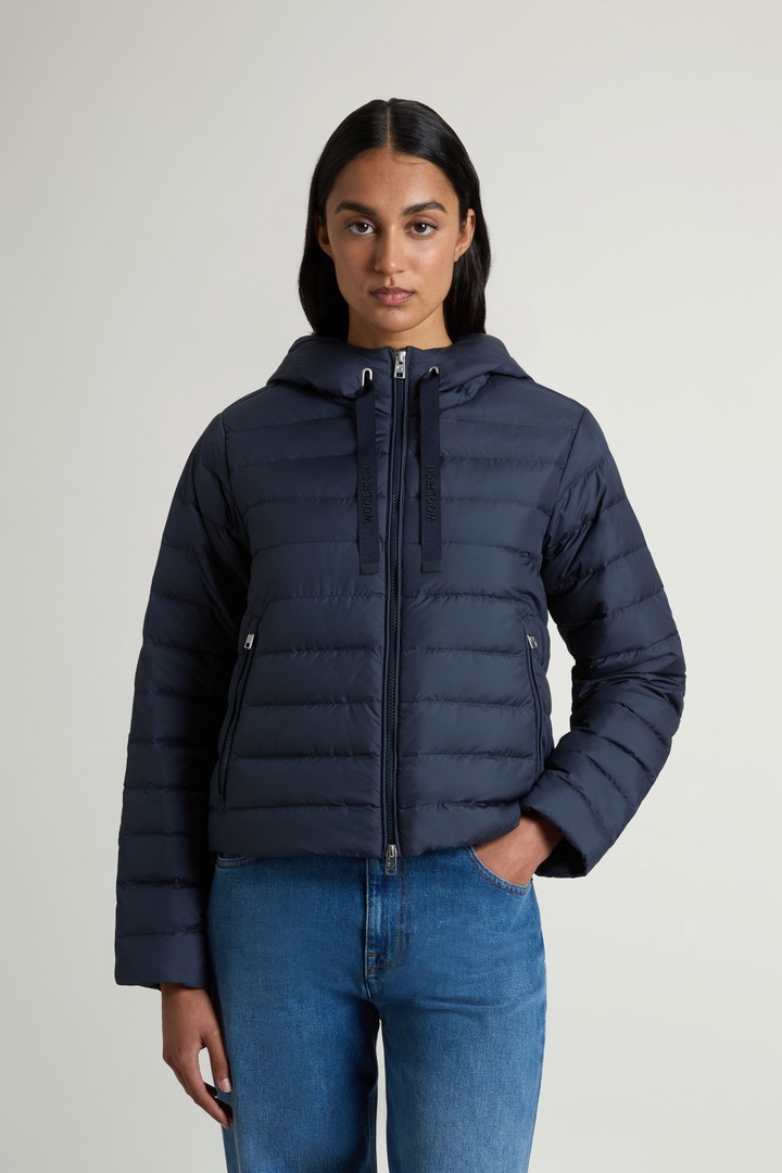 Licht donsjack van microvezel met capuchon Blauw photo 2 | Woolrich