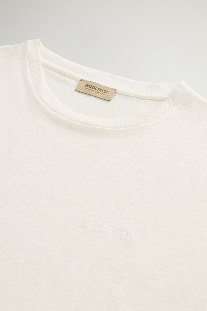 T-shirt en pur lin avec logo brodé Blanc photo 6 | Woolrich