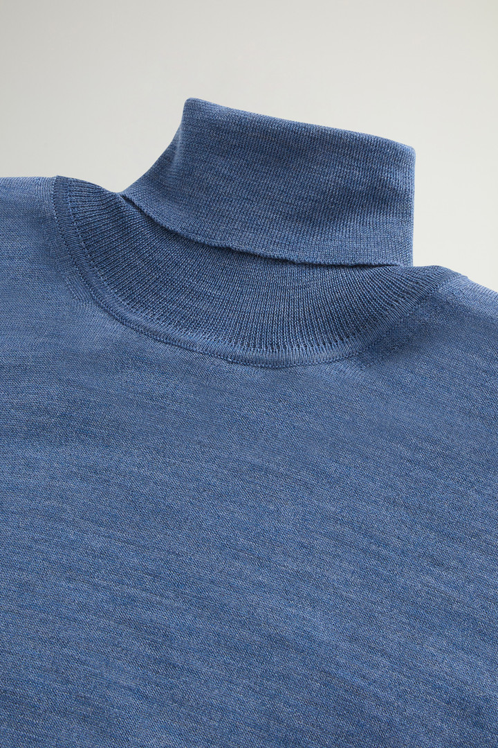 Turtleneck Sweater in Pure Merino Virgin Wool Blue photo 6 | Woolrich