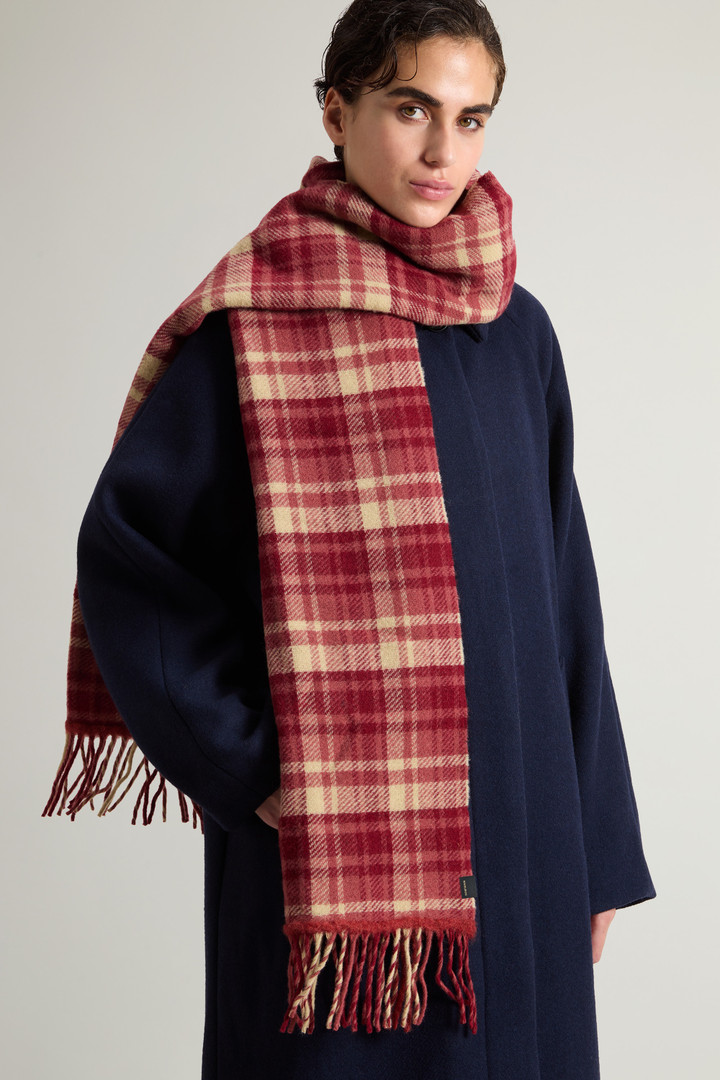 Checked Scarf in Wool and Alpaca Blend Red photo 4 | Woolrich