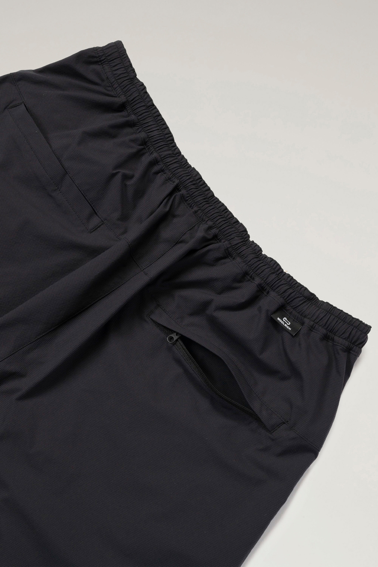 High Aeration Shorts in Stretch Ripstop Black photo 7 | Woolrich