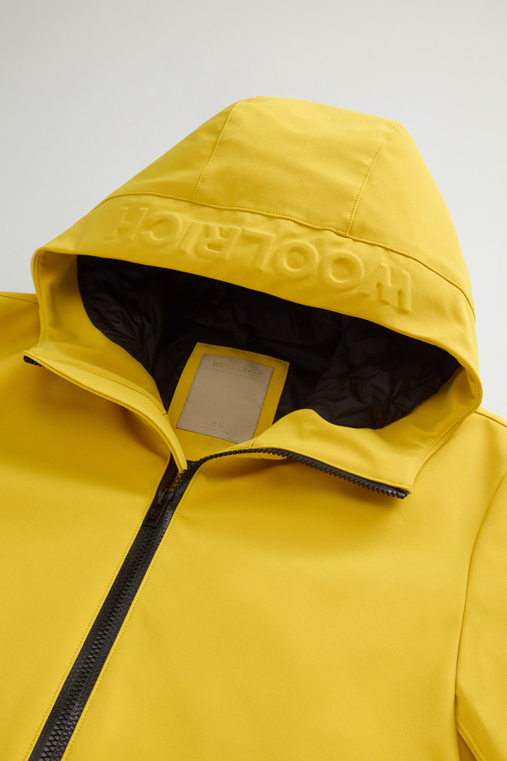 Pacific Jacket in Tech Softshell Yellow photo 6 | Woolrich