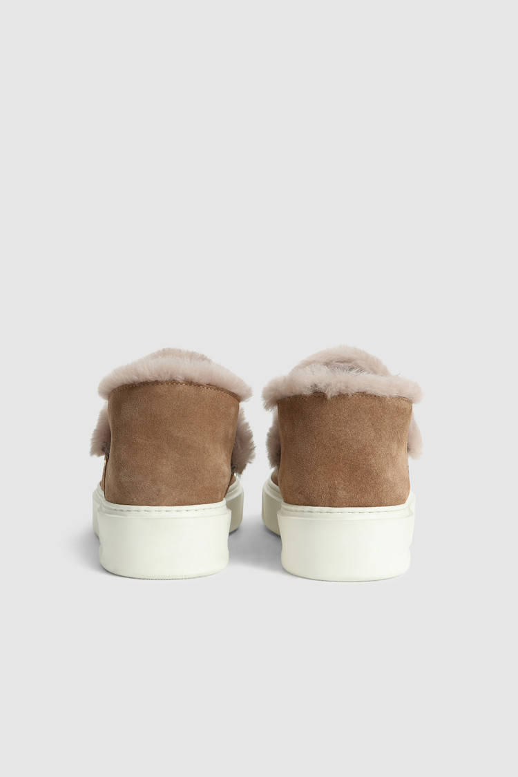 Sheepskin Court sneakers