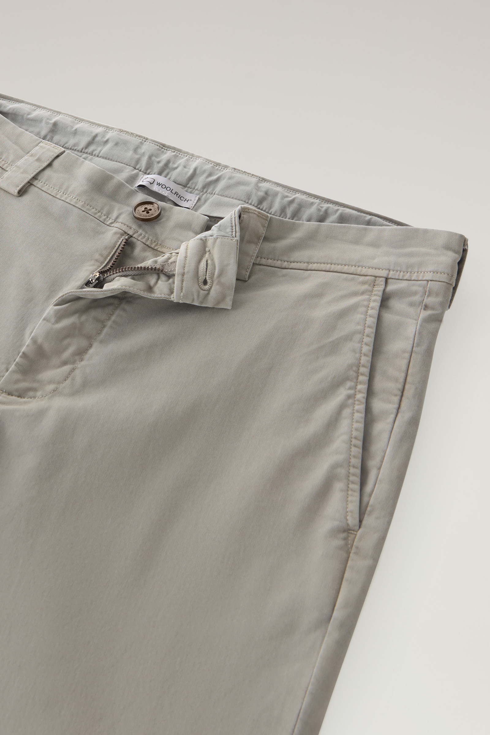 Garment-Dyed Chino Pants in Stretch Cotton Twill Brown photo 5 | Woolrich