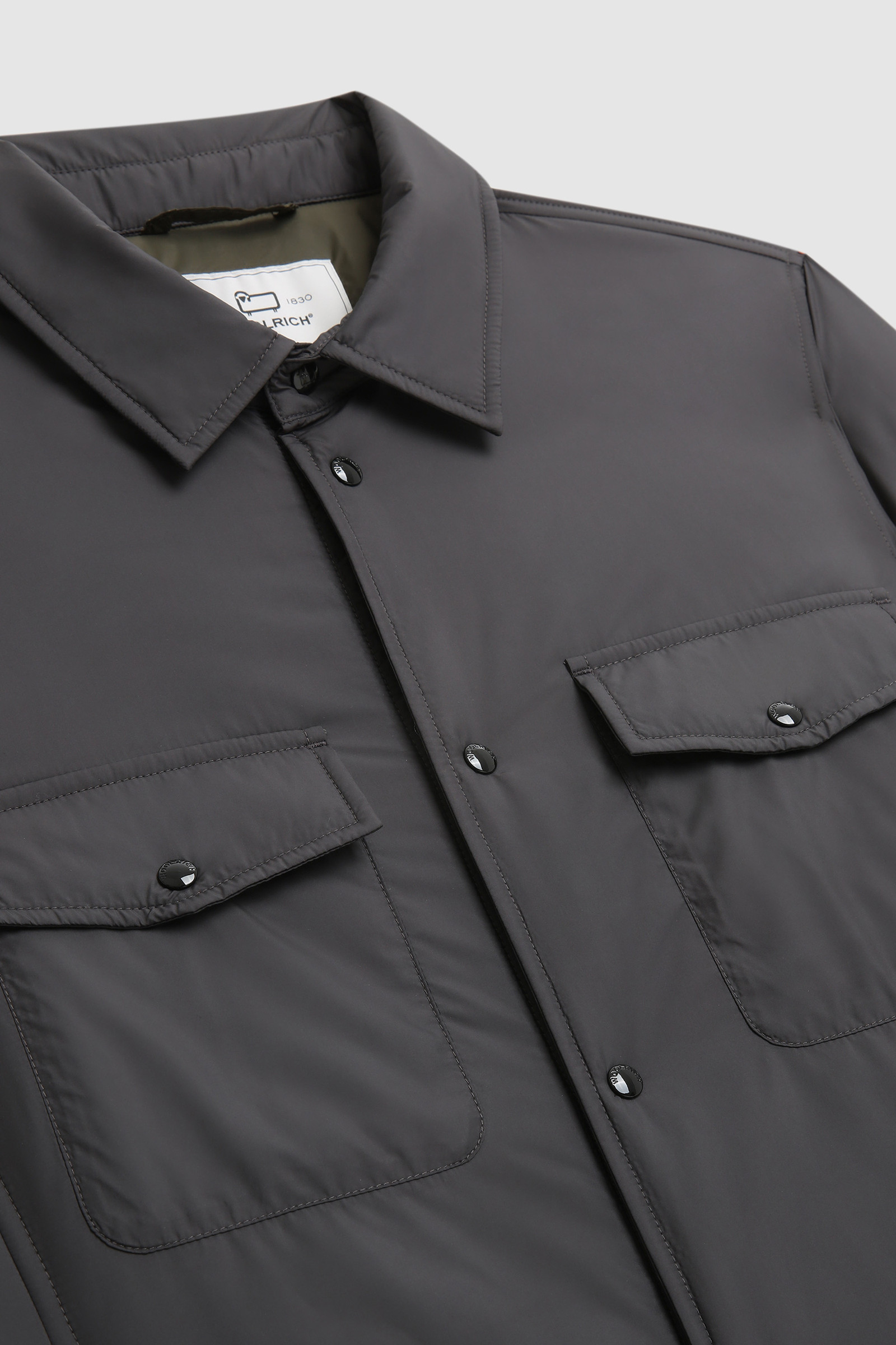 Giacca camicia Alaskan in microfibra con imbottitura PrimaLoft® nero photo 8 | Woolrich
