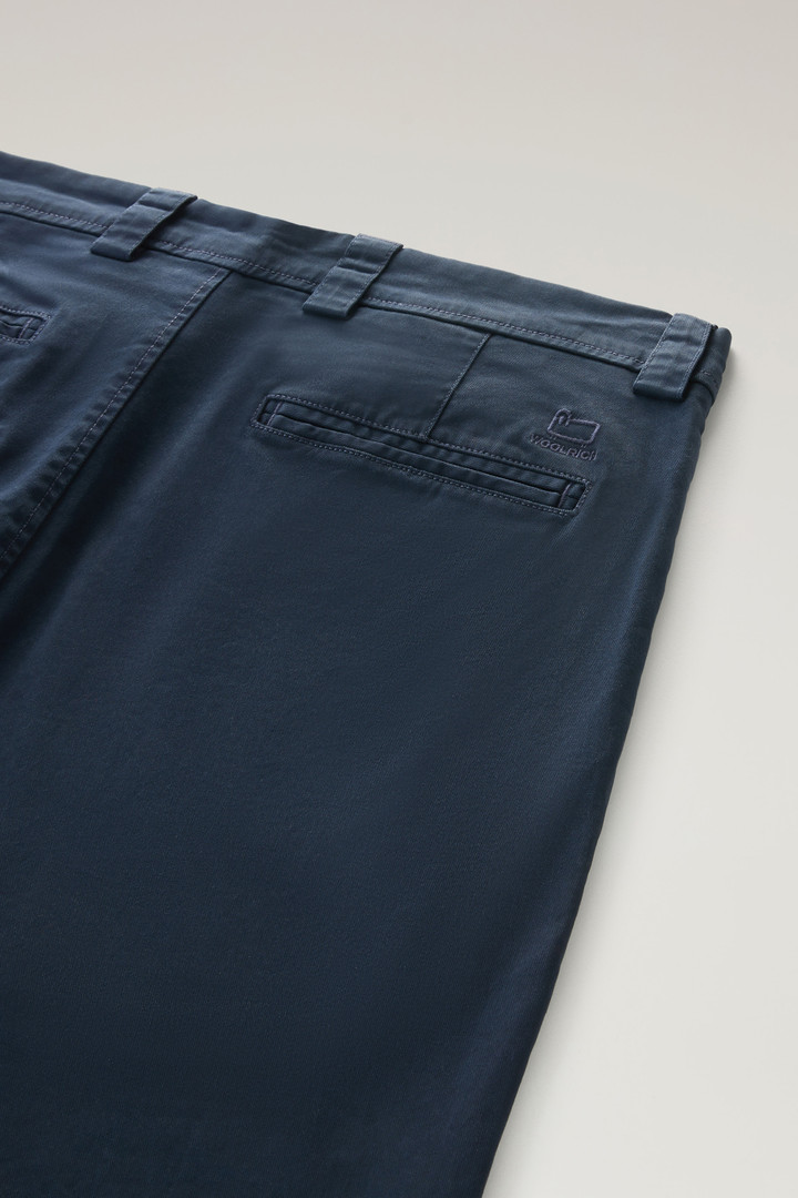 Garment-Dyed Chino Pants in Stretch Cotton Twill Blue photo 7 | Woolrich