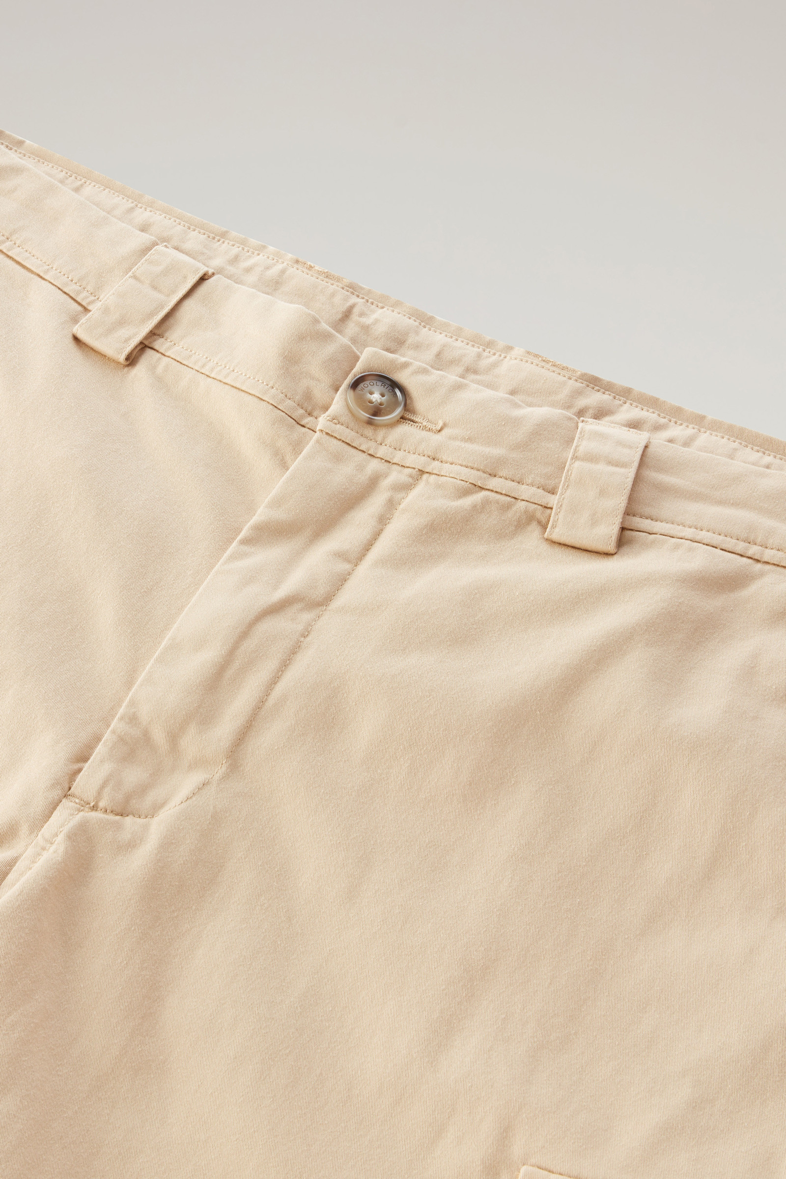 Stückgefärbte Cargo-Shorts beige photo 5 | Woolrich