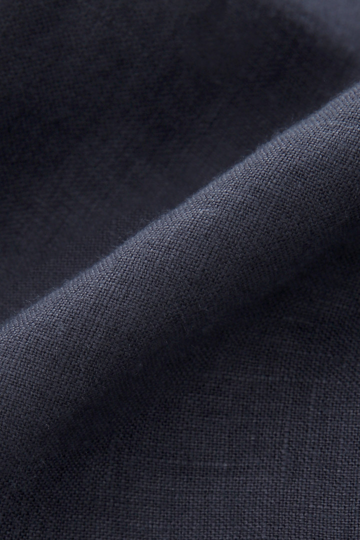 Chemise en pur lin teinte en pièce à col Mao bleu photo 9 | Woolrich