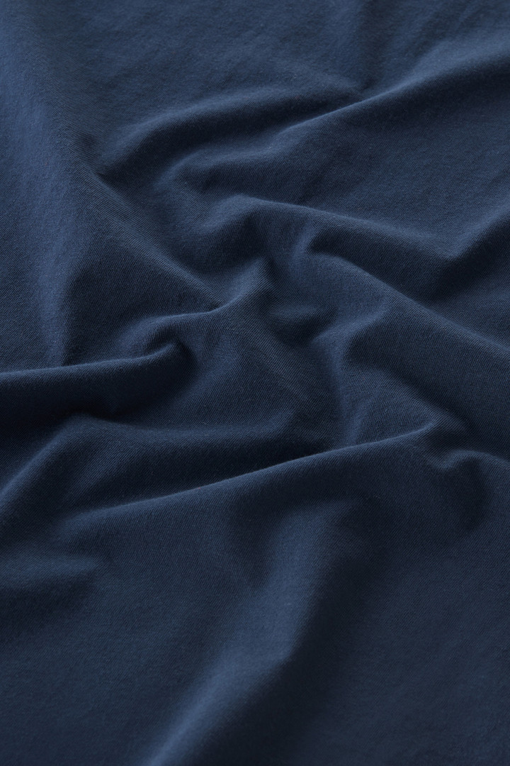 Zuiver katoenen Sheep T-shirt met patch Blauw photo 7 | Woolrich