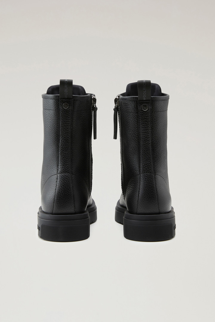 New City Boots in Tumbled Leather Black photo 3 | Woolrich