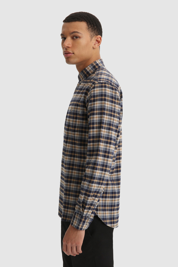 Camisa de corte tradicional en franela de algodón