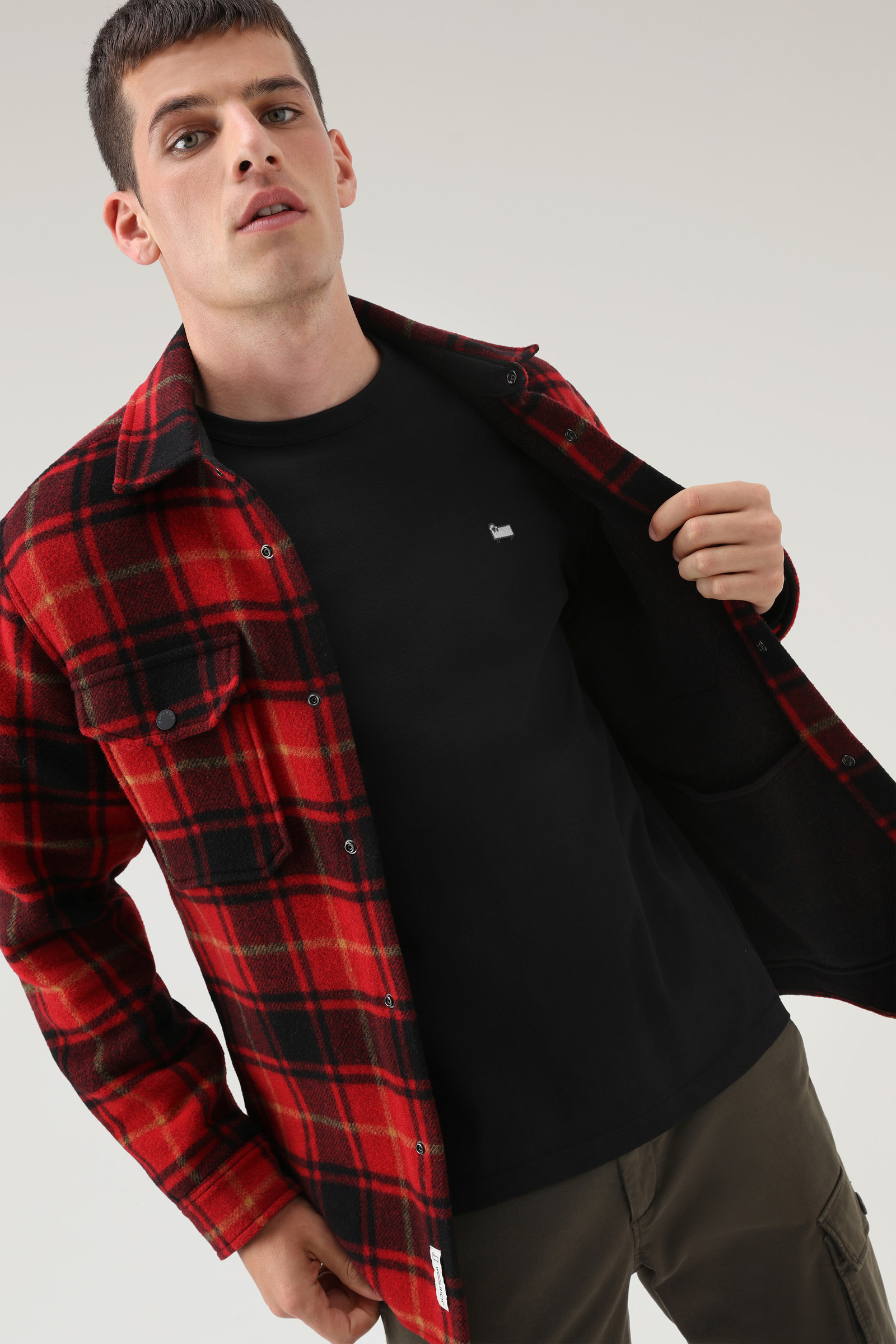 T-shirt in cotone a maniche lunghe con logo nero photo 4 | Woolrich