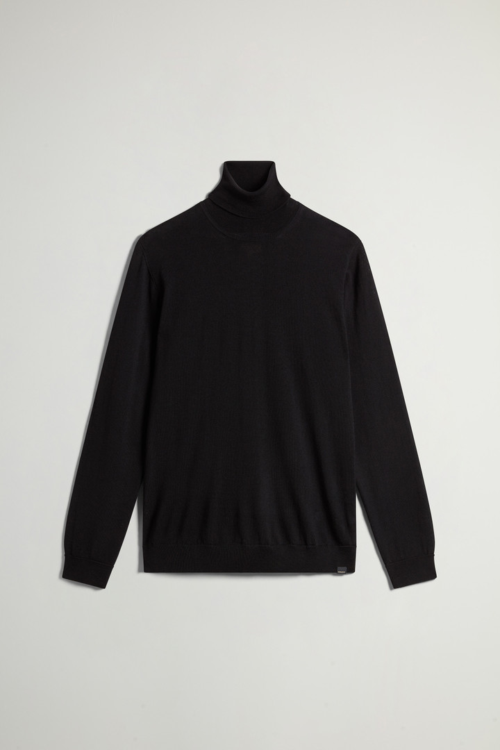 Men s Turtleneck Sweater in Pure Merino Virgin Wool black Woolrich FI