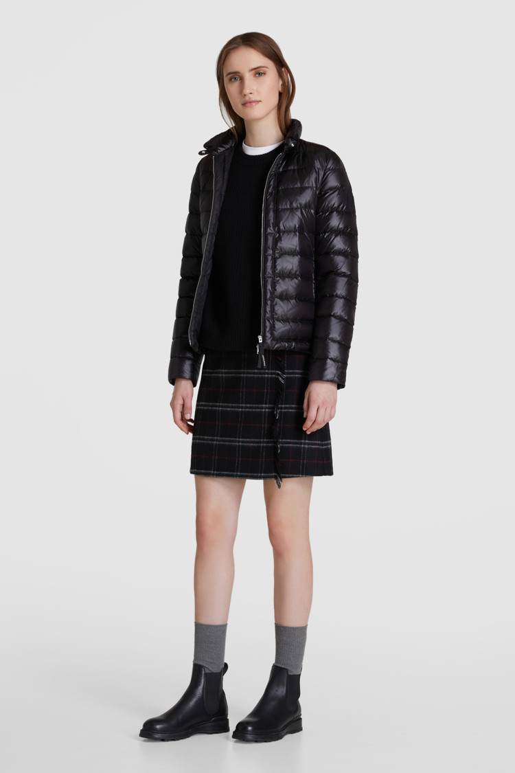 Stretch-wool skirt