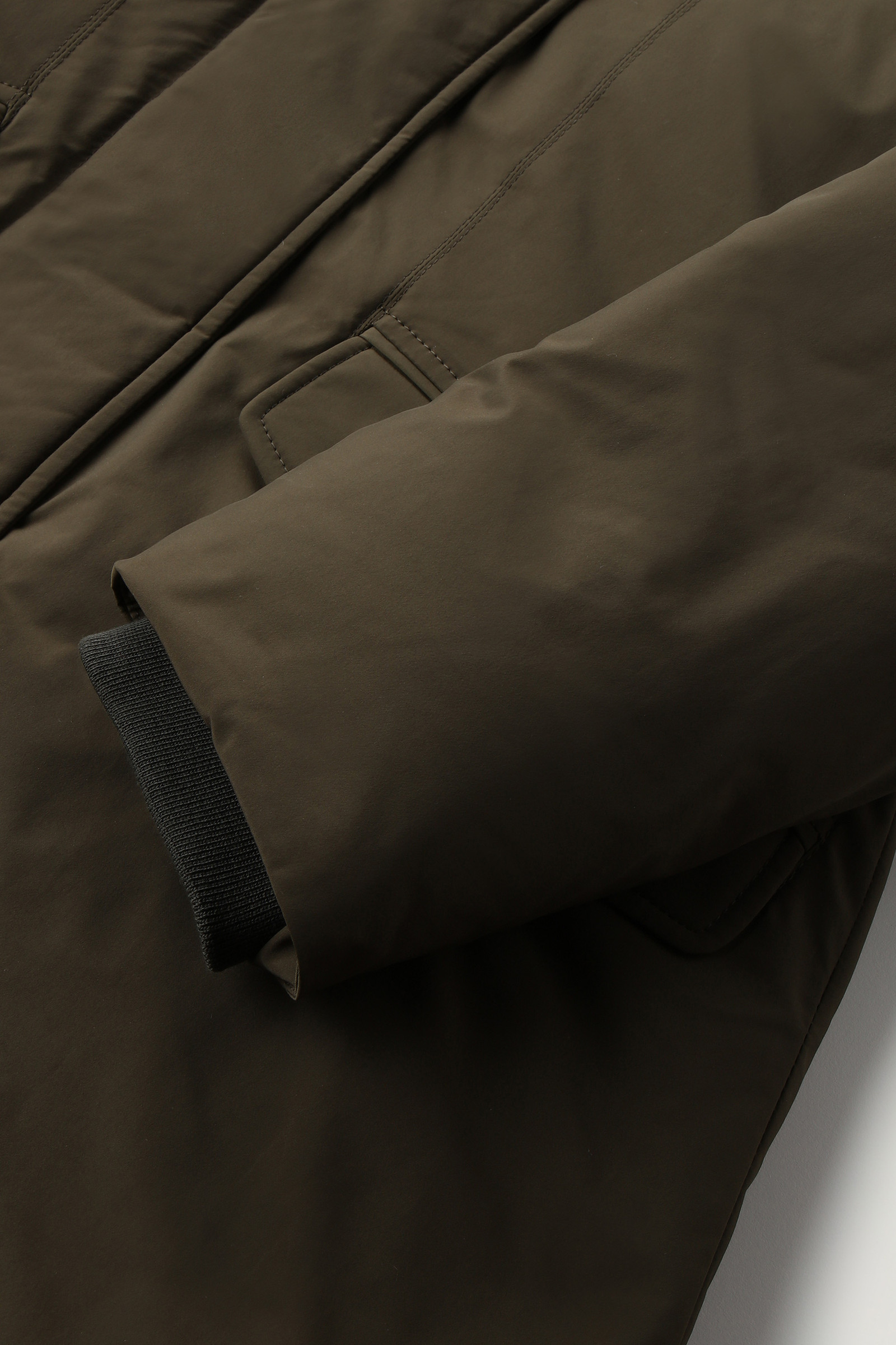 Modern Vail Parka en Urban Touch avec fourrure de cachemire amovible vert photo 9 | Woolrich