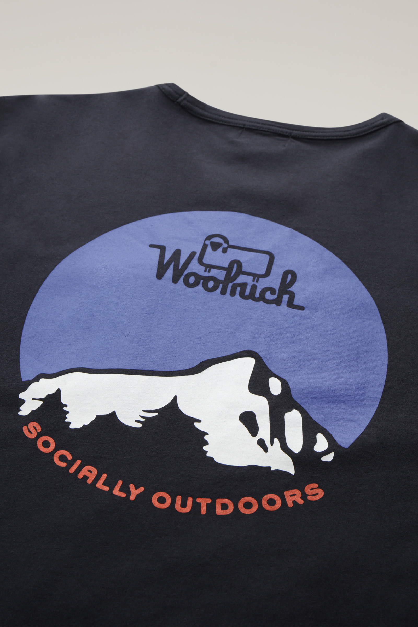 Langärmeliges Foundation Tee aus Bio-Baumwolle Schwarz photo 8 | Woolrich