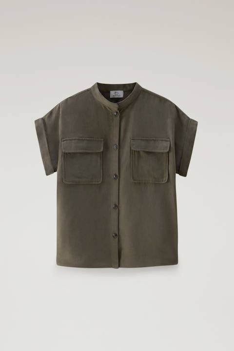 Short-sleeved Shirt in Linen Blend Green photo 2 | Woolrich
