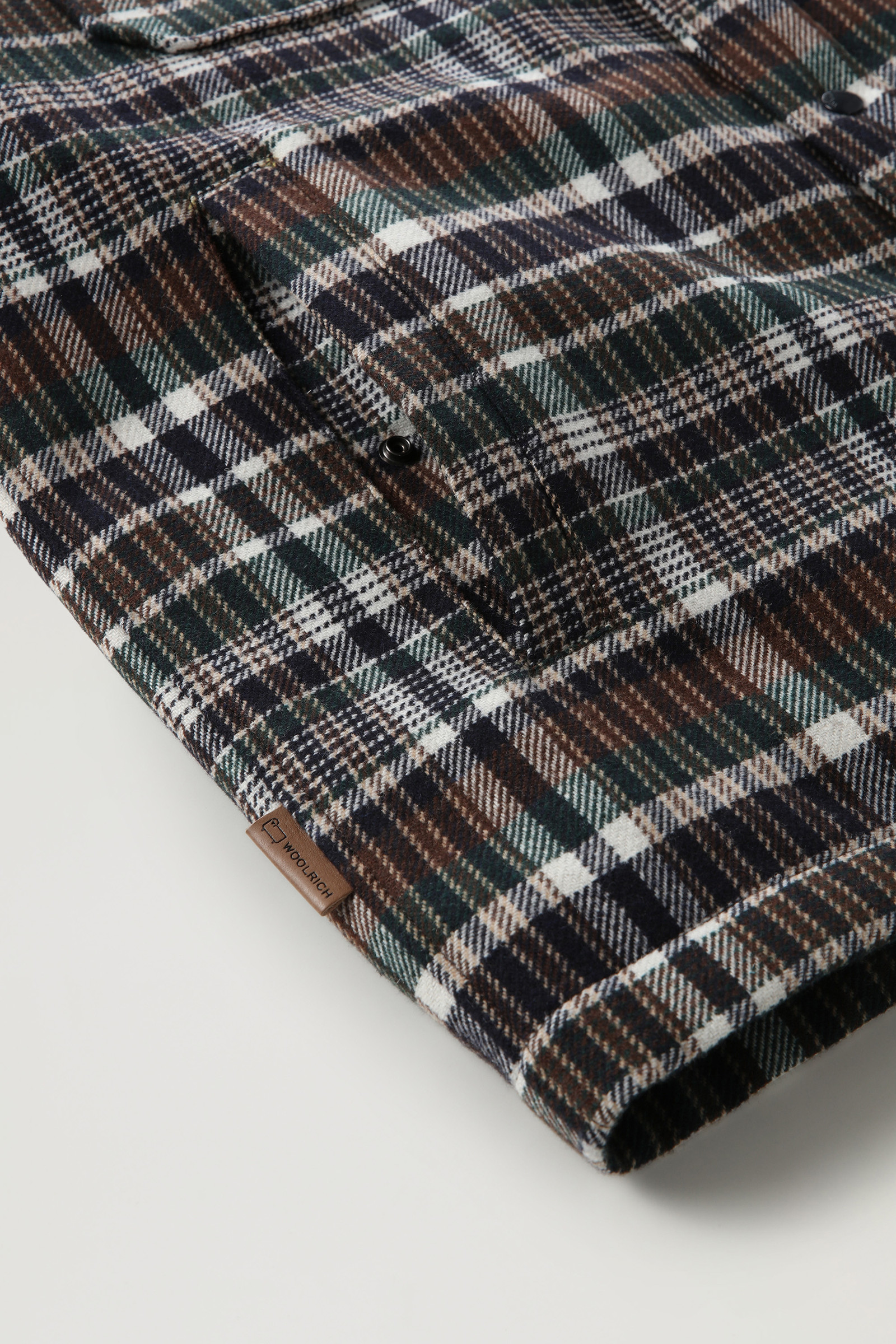 Padded Alaskan Check Overshirt in Recycled Wool Green photo 8 | Woolrich