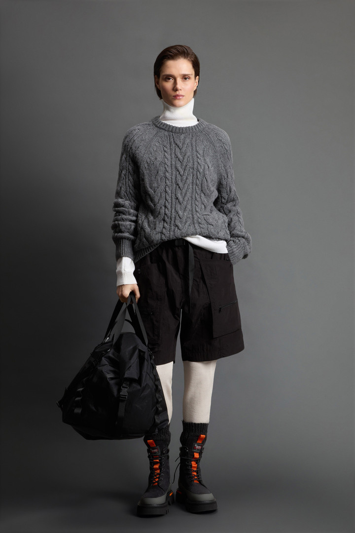 Pullover mit Rundhalsausschnitt aus reflektierendem Mouliné aus Schurwollmischung by Todd Snyder Grau photo 4 | Woolrich