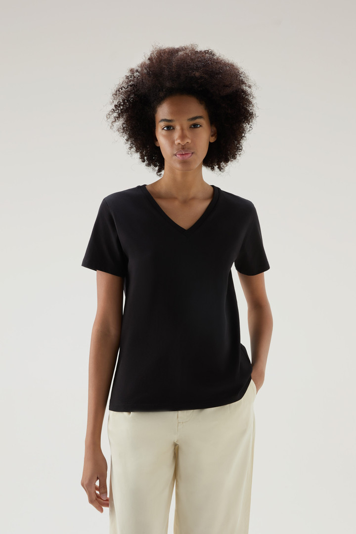 Camiseta con cuello en V de algodón puro Negro photo 1 | Woolrich