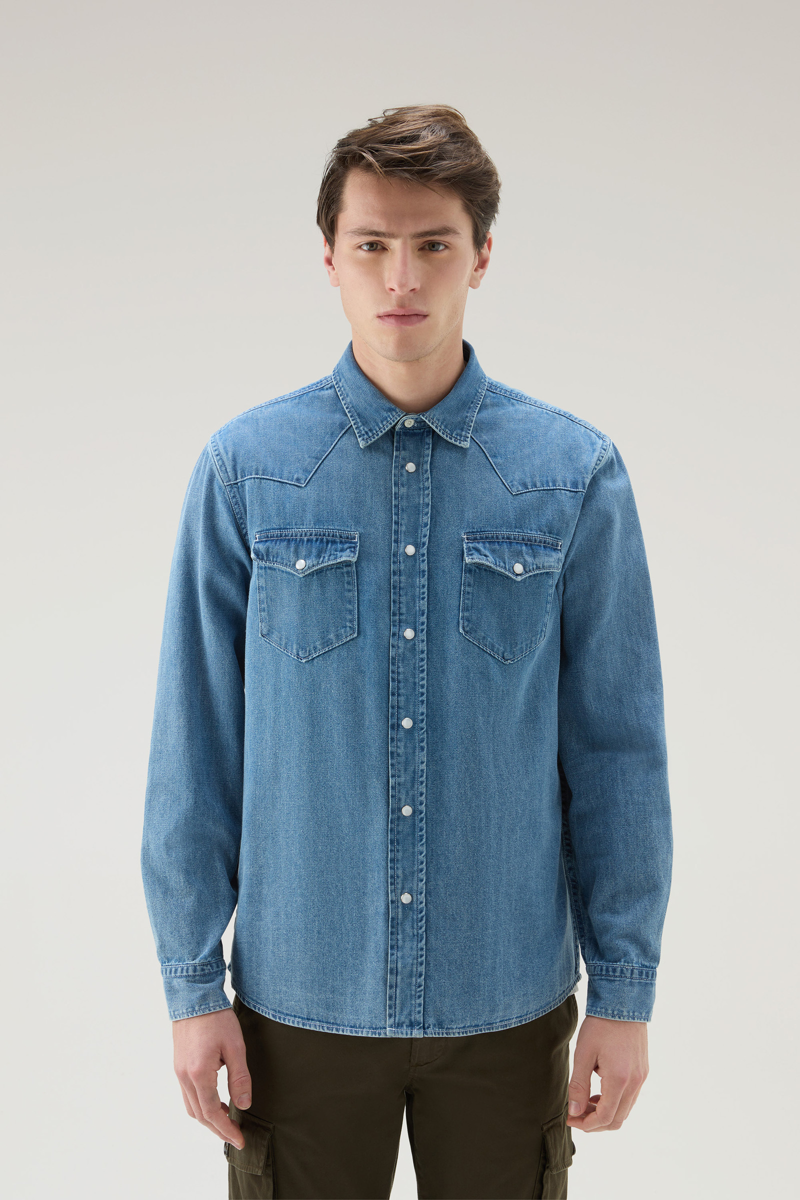 Men\'s Denim Shirt in Pure Cotton Blue | Woolrich USA