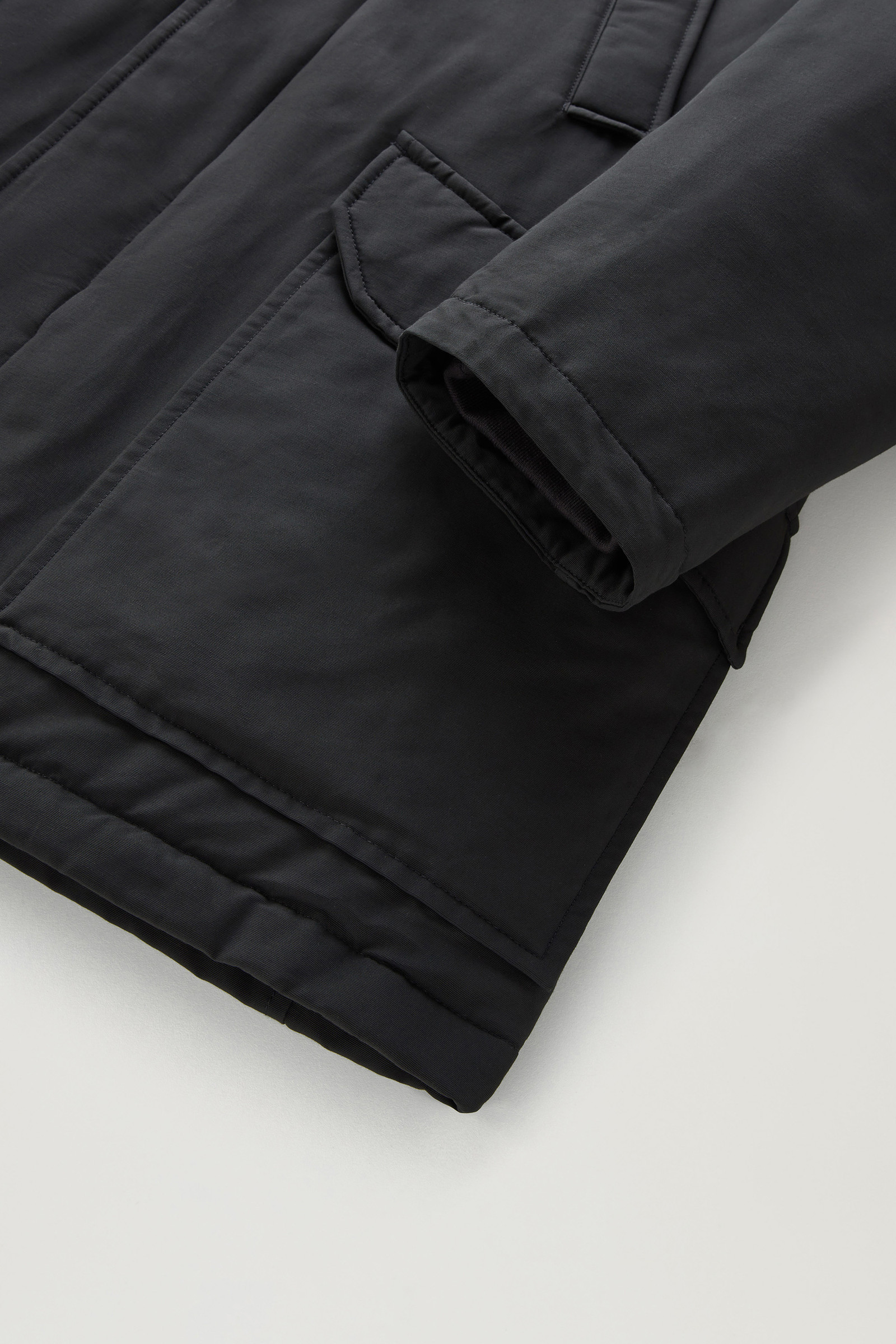 Daytona Parka en Ramar Cloth con inserción de pelo desmontable negro photo 9 | Woolrich