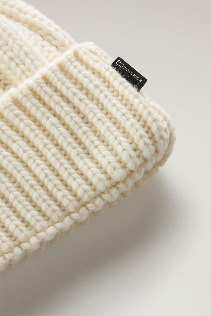 Berretto da bambina in pura lana vergine con pon-pon in cashmere Bianco photo 3 | Woolrich