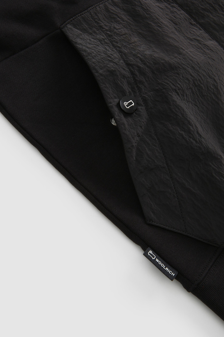 Sudadera con capucha de vellón con cremallera y detalles de nailon arrugado negro photo 6 | Woolrich