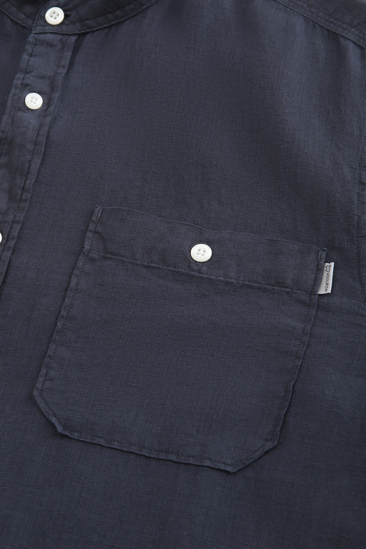 Chemise en pur lin teinte en pièce à col Mao bleu photo 6 | Woolrich