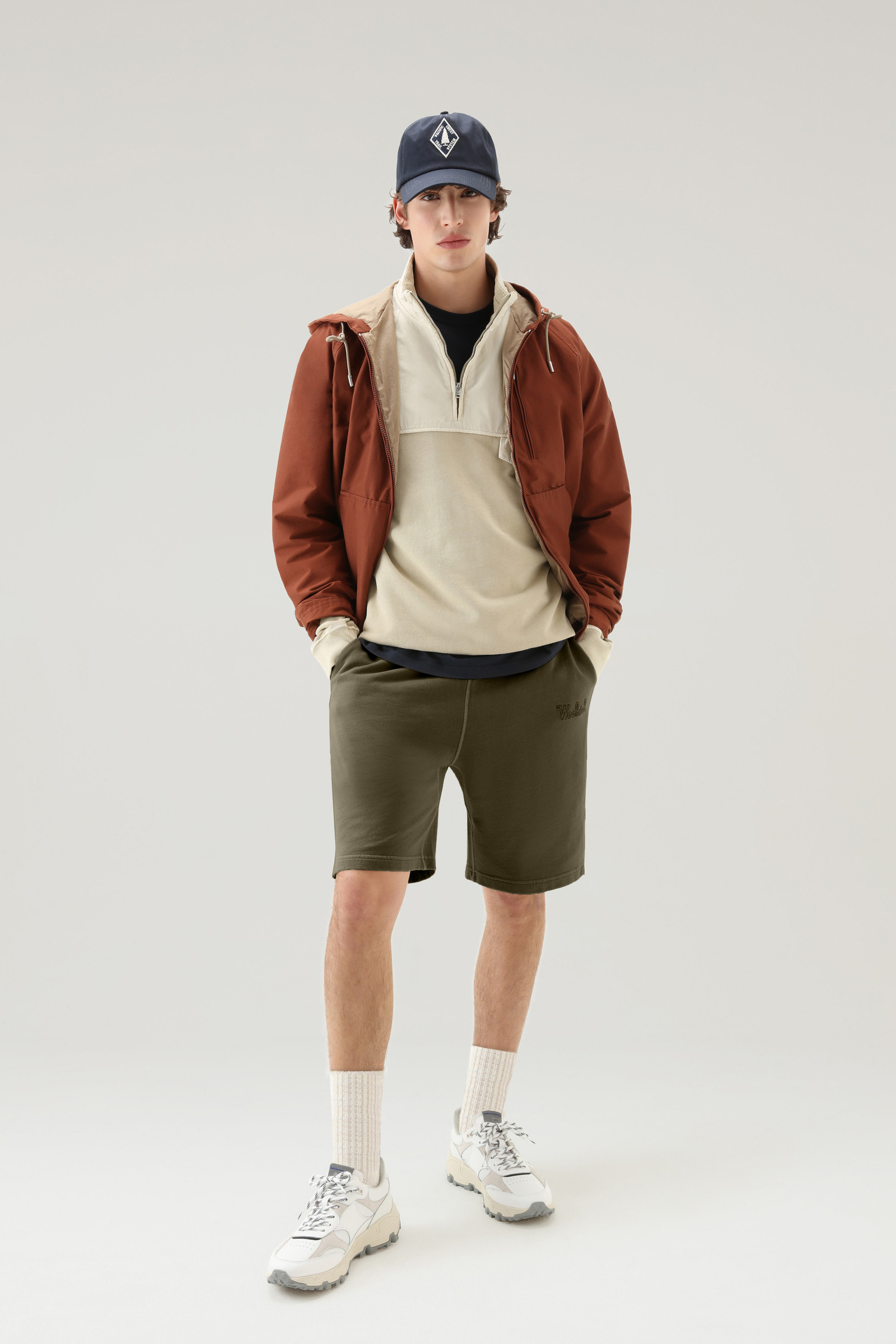 Shorts van katoen die achteraf geverfd zijn groen photo 2 | Woolrich