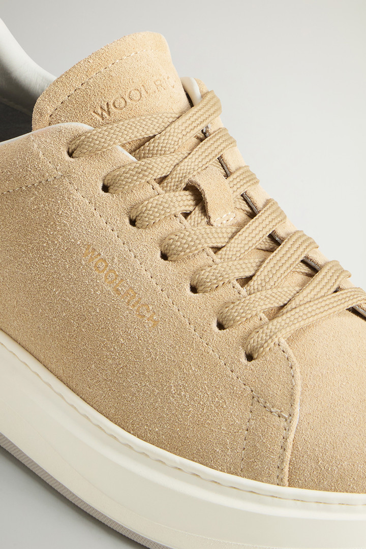 Sneaker Arrow aus Veloursleder mit goldenen Details Beige photo 5 | Woolrich