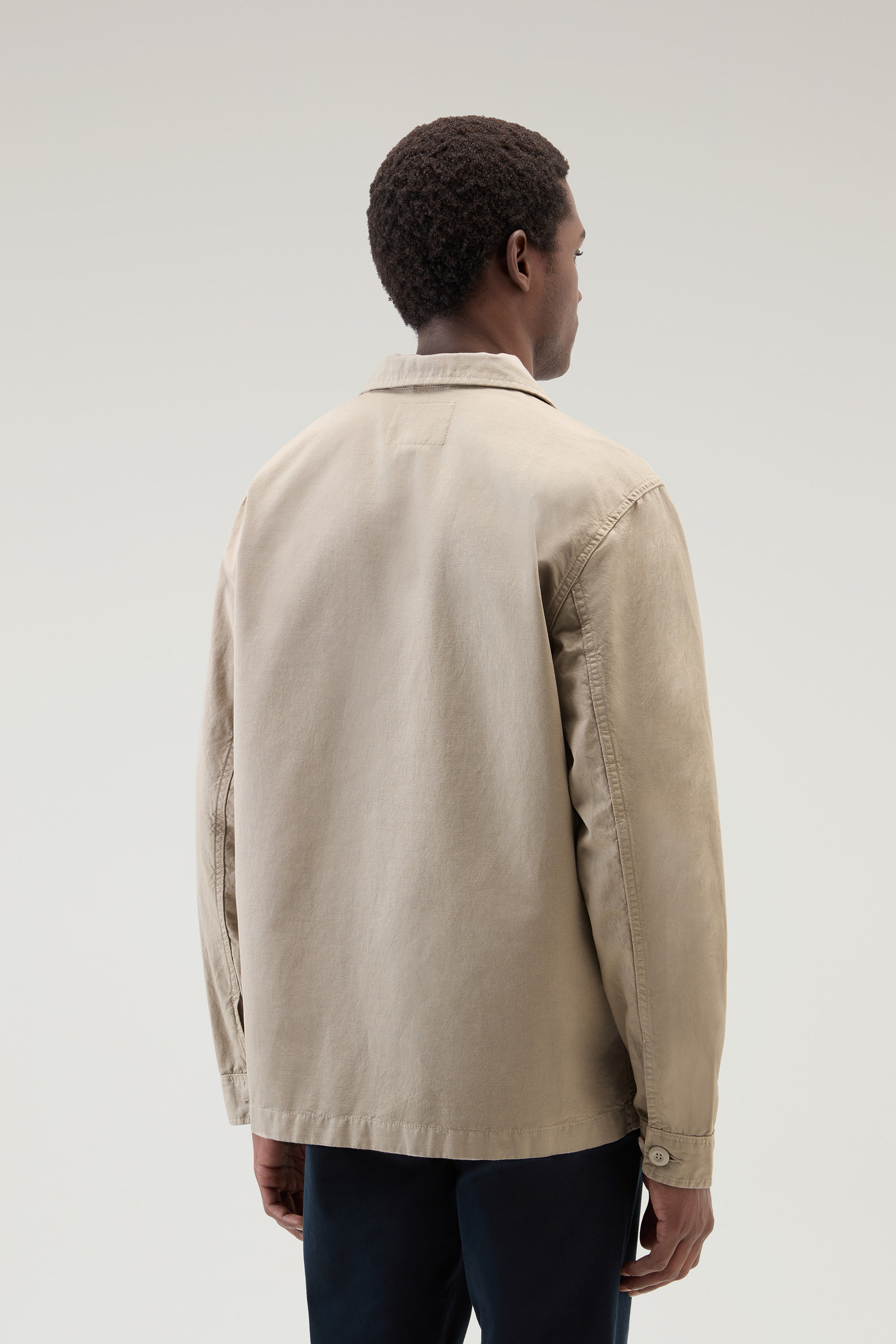 Men's Garment-Dyed Safari Shirt Jacket in Cotton-Linen Blend White