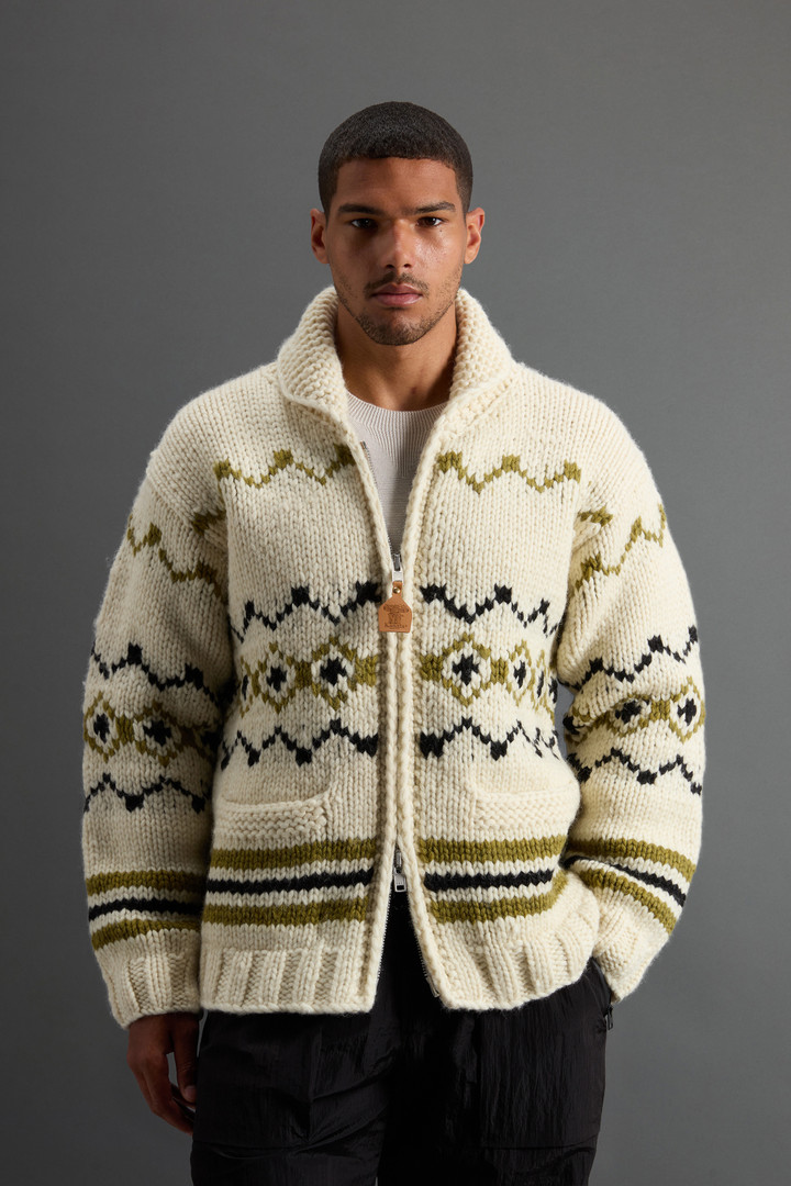 Cowichan Cardigan aus reiner Wolle mit Kontrastmotiv by Todd Snyder Weiß photo 1 | Woolrich