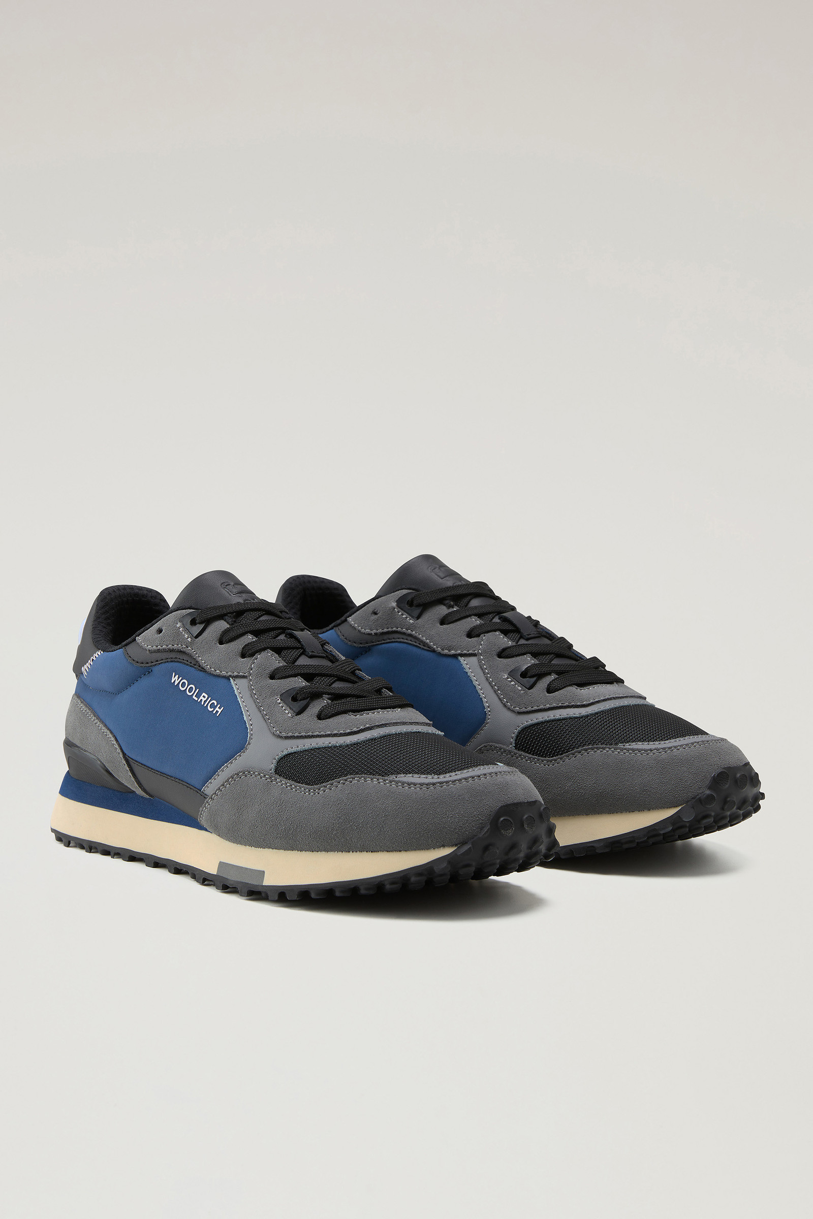 Men's Retro Sneakers in Suede with Nylon Details Grey | Woolrich USA