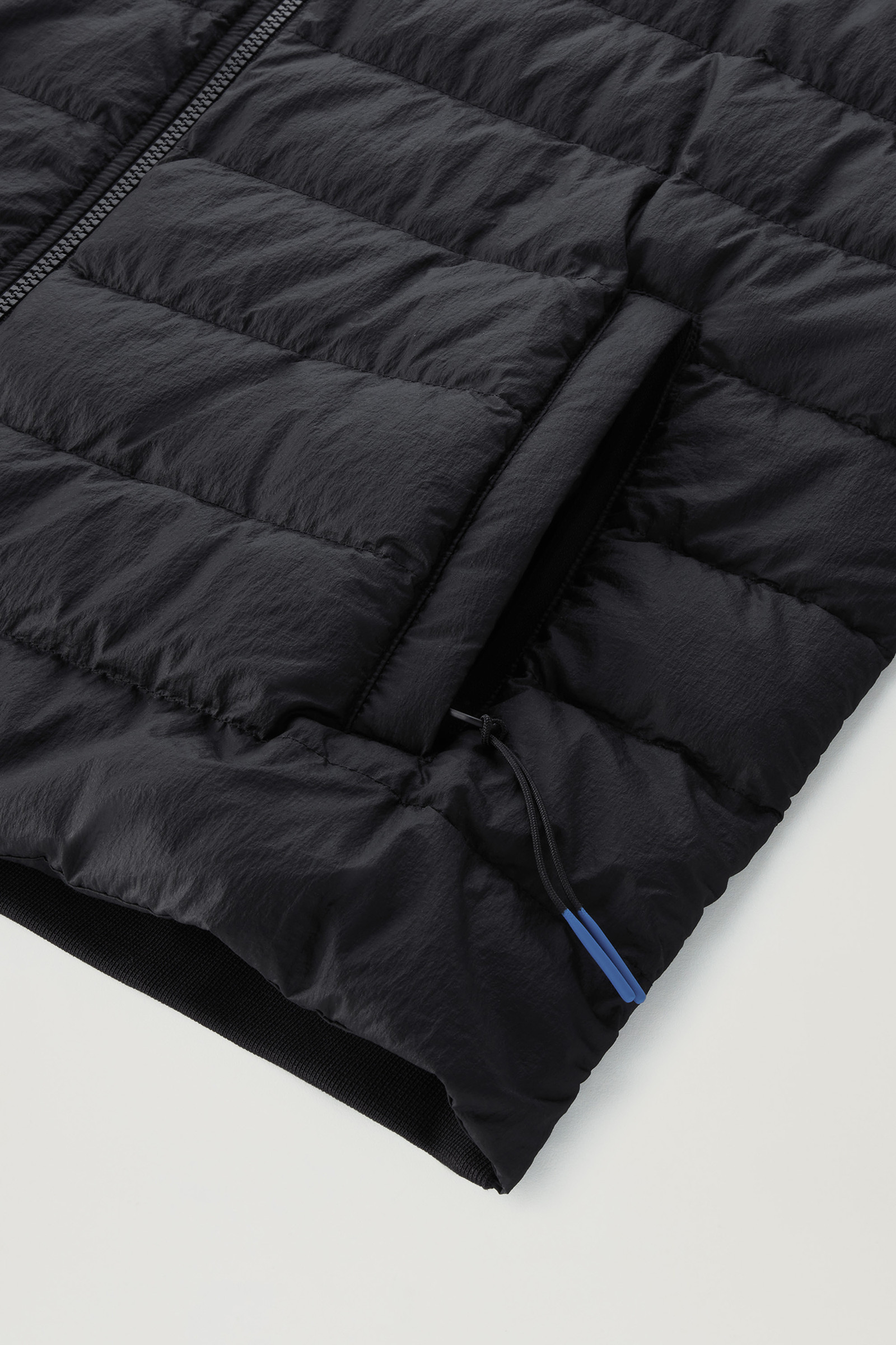 Hybrid Zip-up Sweatshirt in Softshell and Crinkle Nylon Black photo 8 | Woolrich