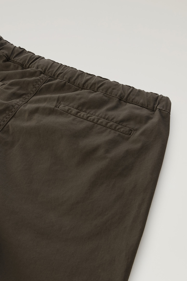 Garment-Dyed Chino Shorts in Stretch Cotton Green photo 6 | Woolrich