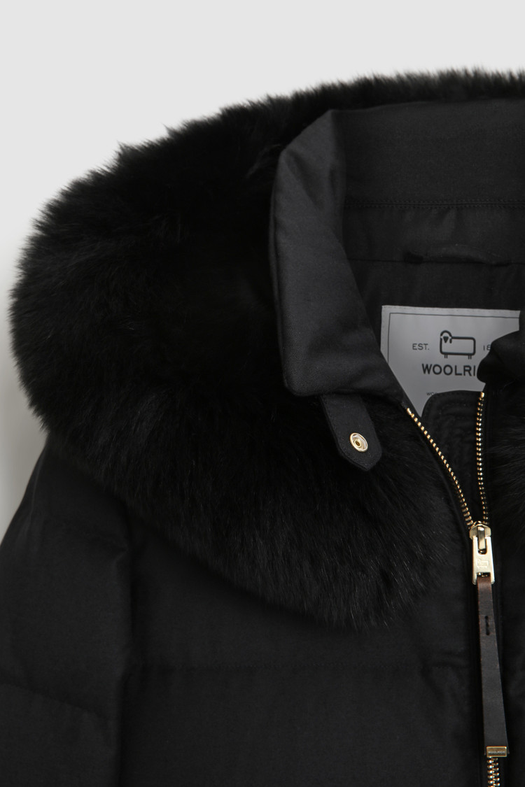Langer Parka aus Wolle und Seide mit Fell