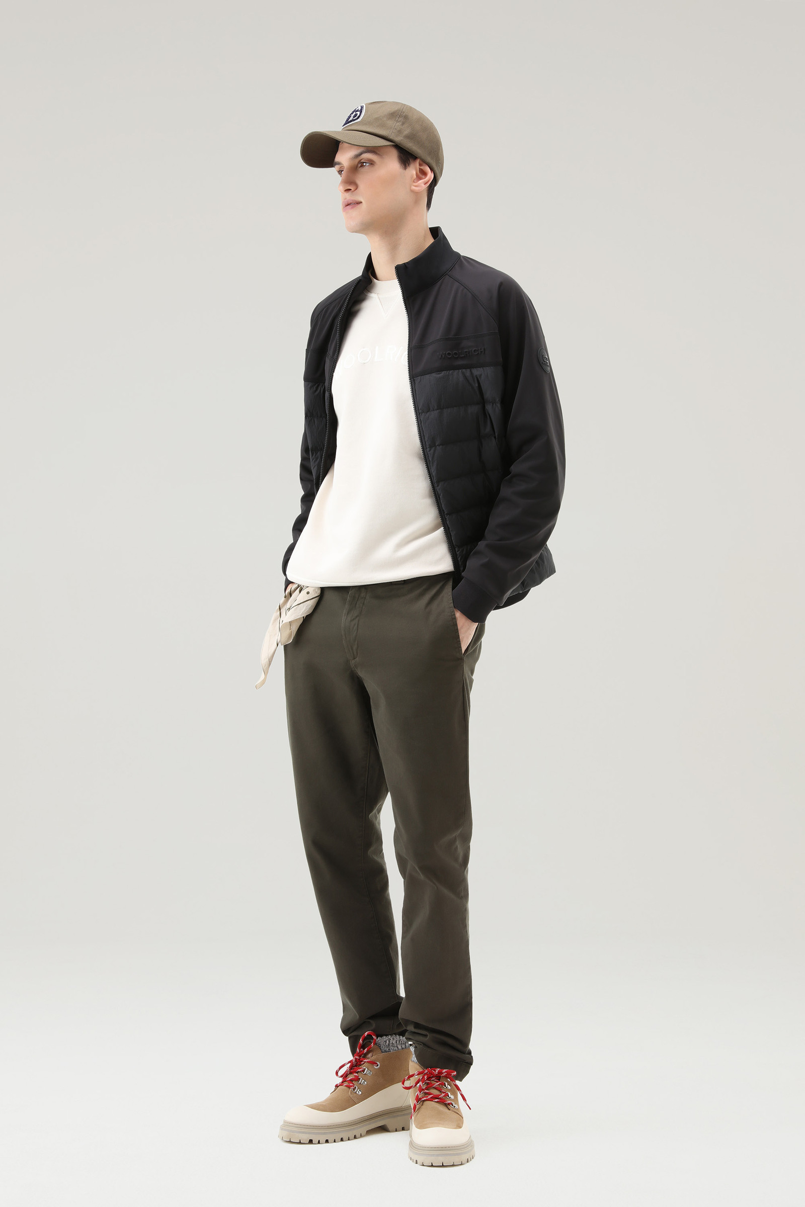 Sudadera híbrida con cremallera completa de Softshell y nylon crinkle negro photo 2 | Woolrich