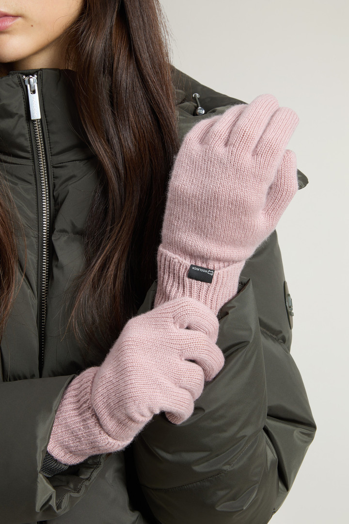 Gloves in Pure Cashmere Pink photo 4 | Woolrich