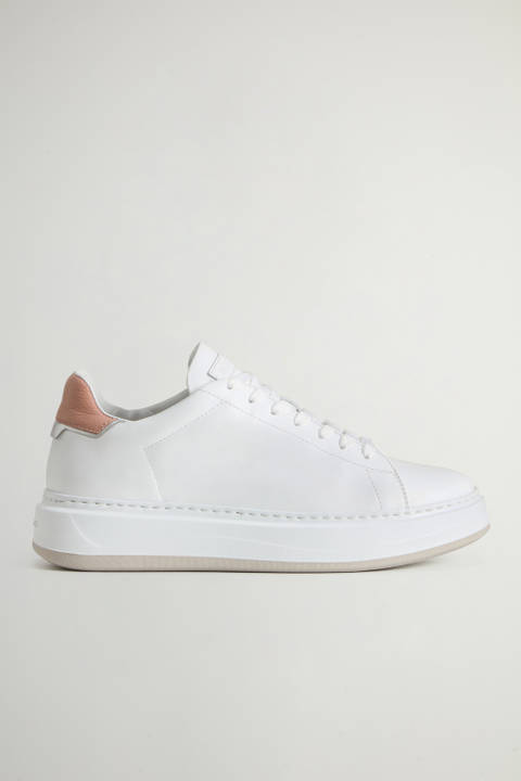 Sneakers Arrow aus Leder mit goldenen Details Weiß | Woolrich