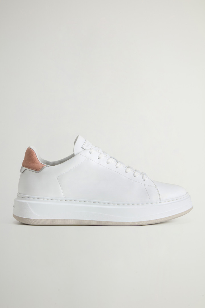 Sneakers Arrow in pelle con dettagli dorati Bianco photo 1 | Woolrich