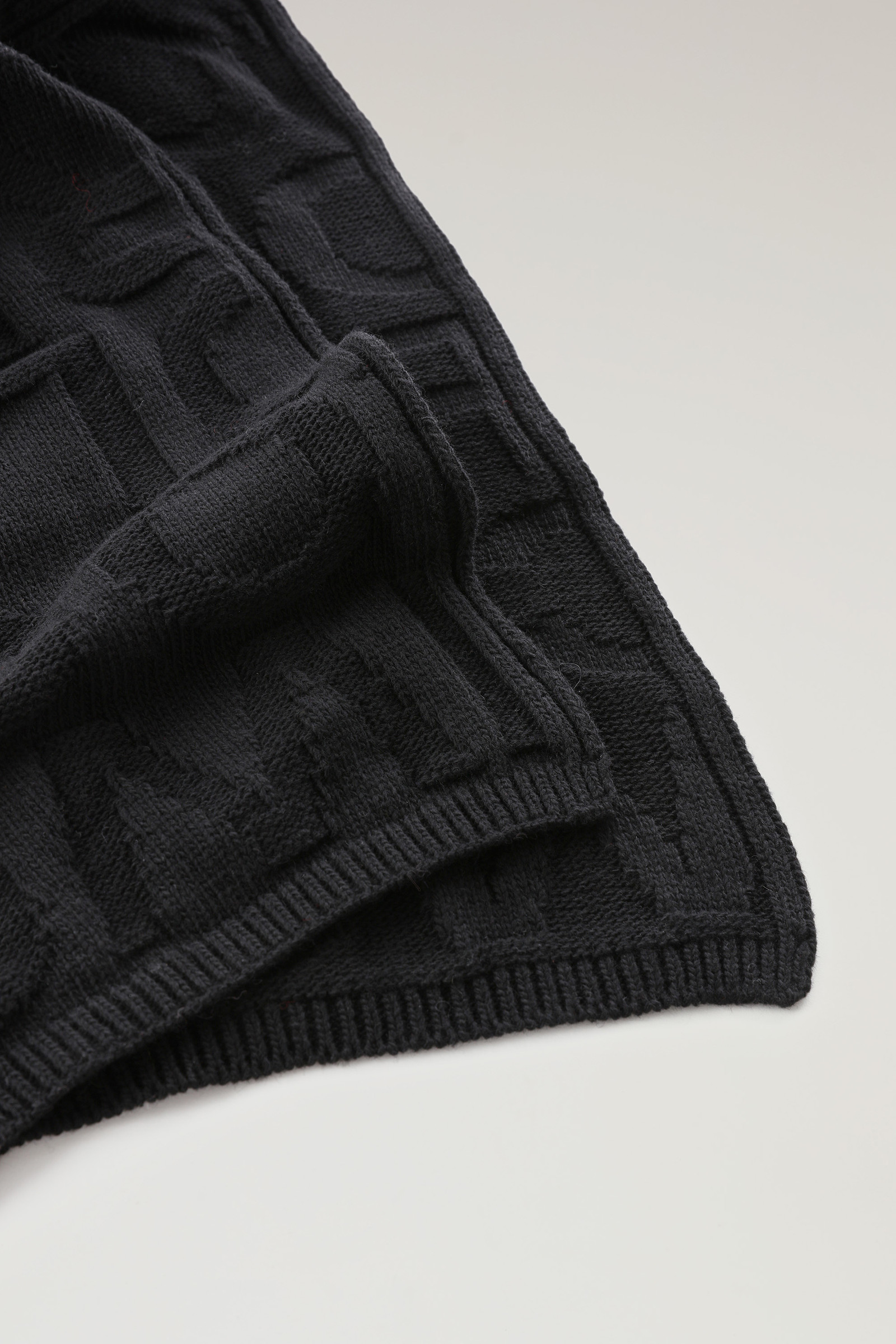 Kids' Monogram Scarf in Merino Wool Blend Black photo 3 | Woolrich