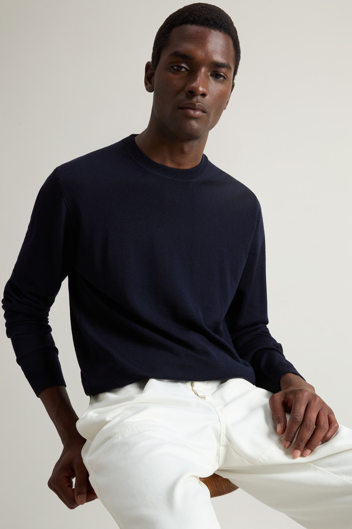 Crewneck Sweater in Pure Merino Virgin Wool Blue photo 4 | Woolrich