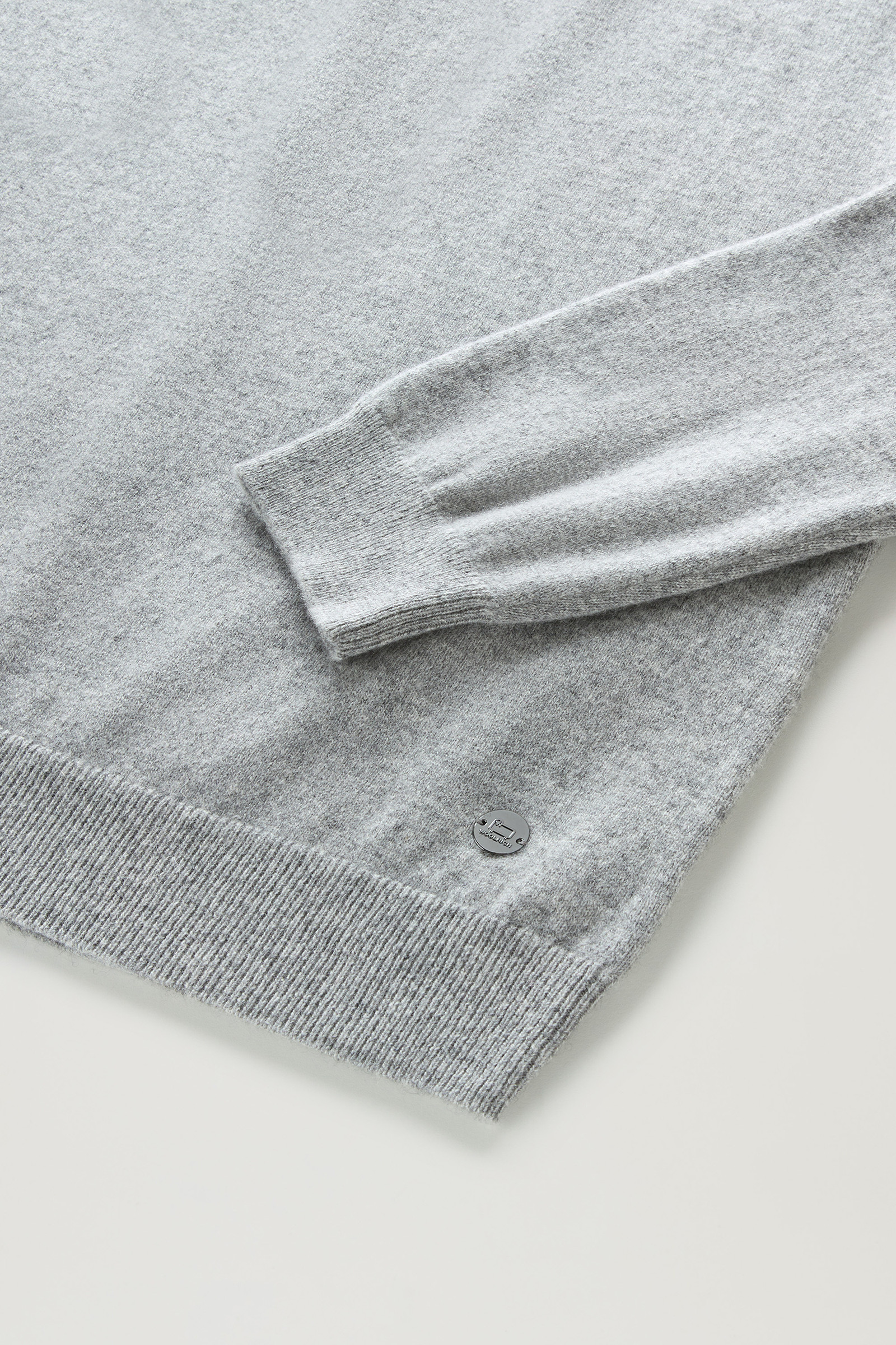 Men's Luxe Crewneck Sweater in Pure Cashmere Grey | Woolrich USA
