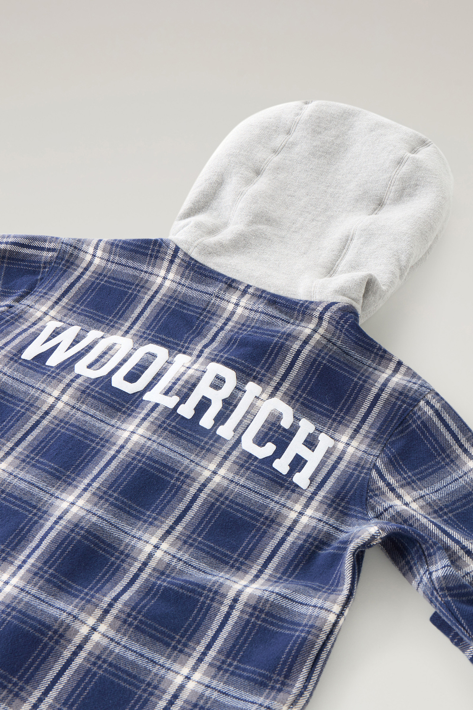 Boys' Hooded Check Overshirt in Heavy Flannel Blue photo 5 | Woolrich