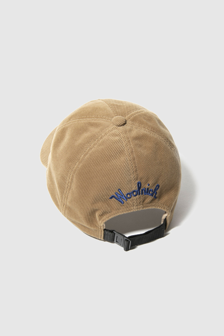 Cappello in velluto a coste