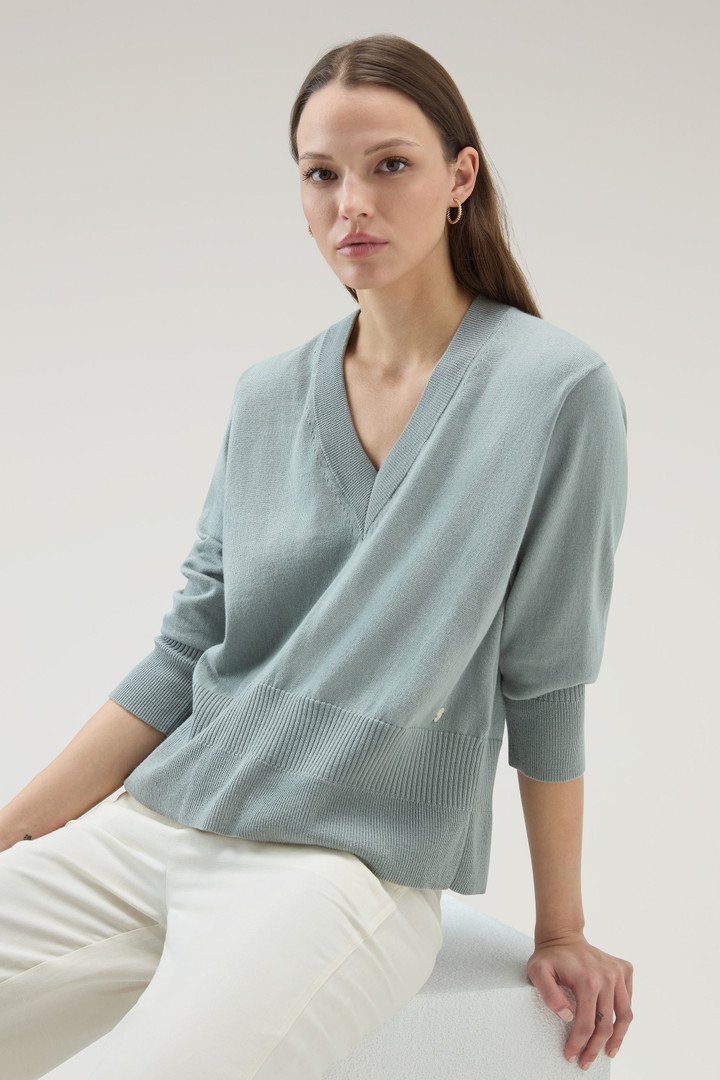 V-Neck Sweater in Cotton and Cashmere Green photo 4 | Woolrich