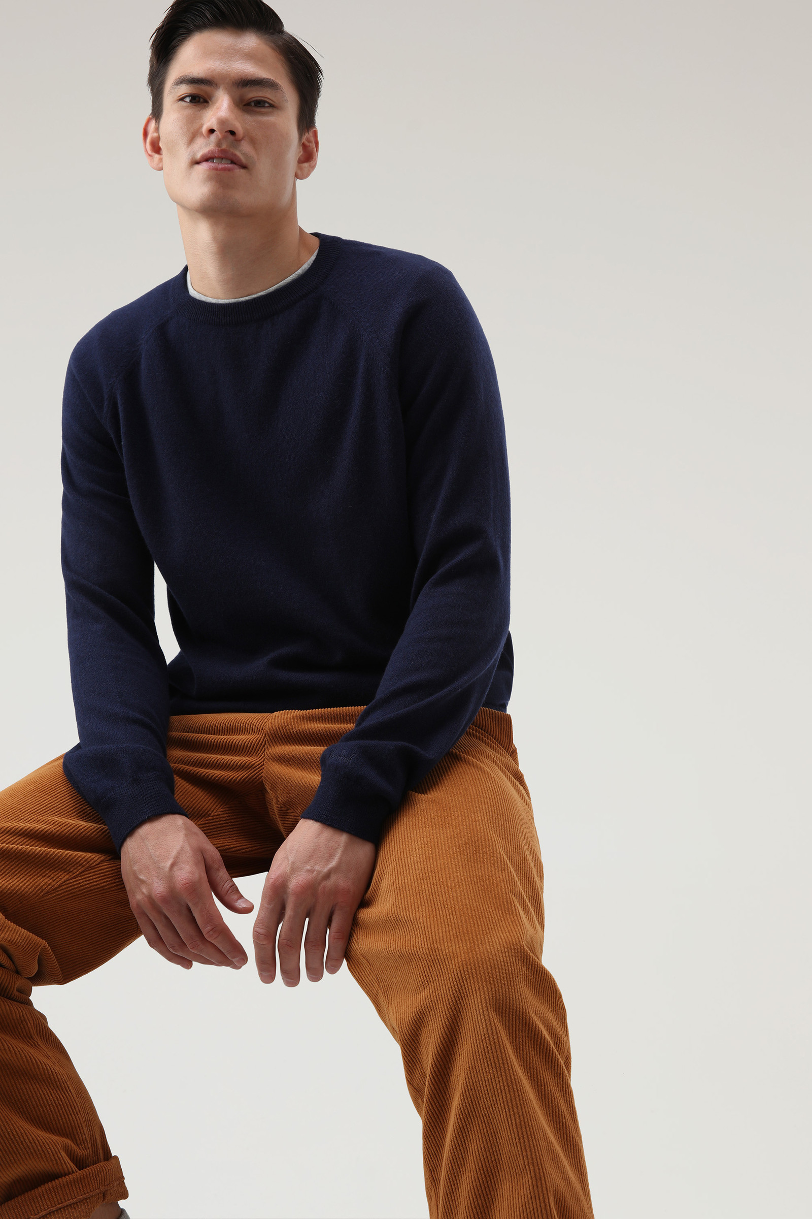Luxe Crewneck in Pure Cashmere Blue photo 4 | Woolrich