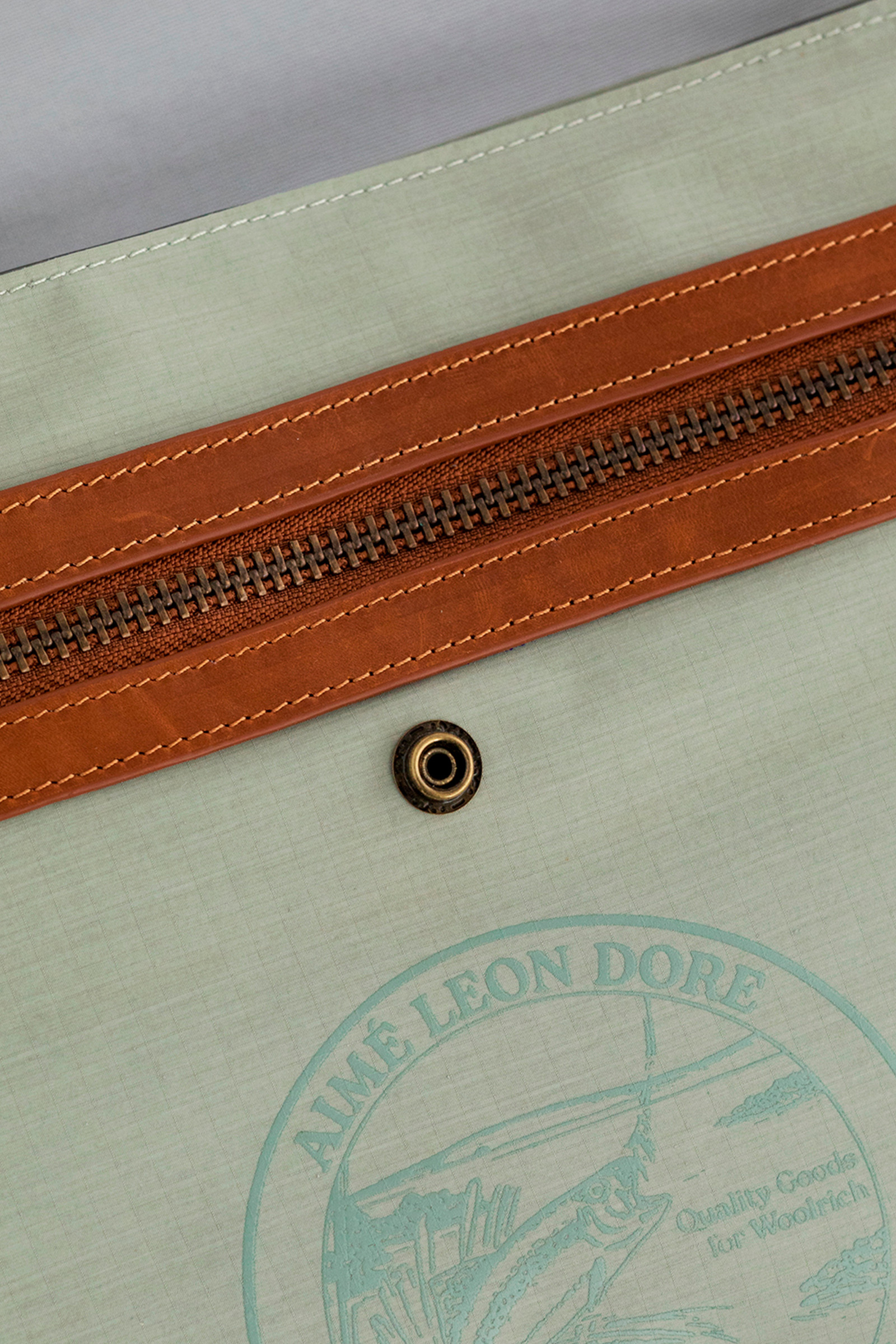 Fliegenfischer-Schultertasche - Aimé Leon Dore / Woolrich grün photo 3 | Woolrich